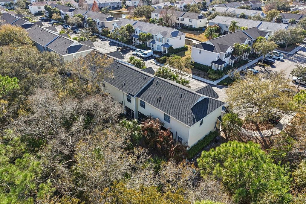 Image 34 of property listing at 12304 COUNTRY WHITE CIRCLE, Tampa, FL 33635