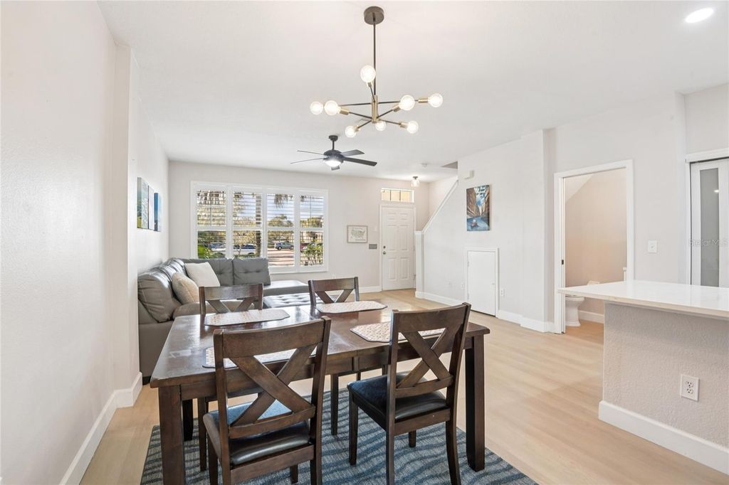 Image 8 of property listing at 12304 COUNTRY WHITE CIRCLE, Tampa, FL 33635