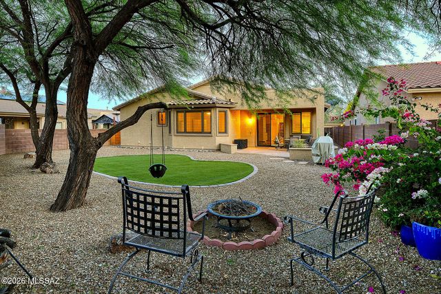 8271 N Rocky Brook Drive, Tucson, AZ 85743