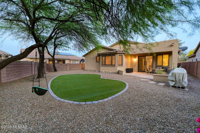 8271 N Rocky Brook Drive, Tucson, AZ 85743