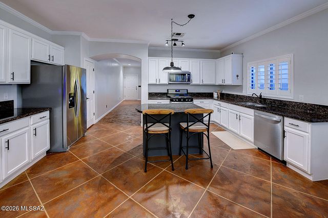 8271 N Rocky Brook Drive, Tucson, AZ 85743