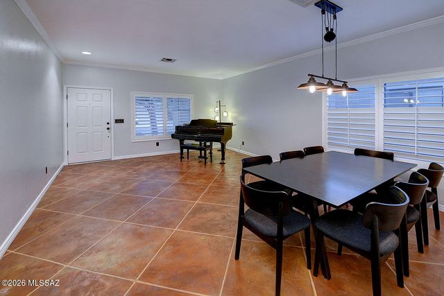 8271 N Rocky Brook Drive, Tucson, AZ 85743
