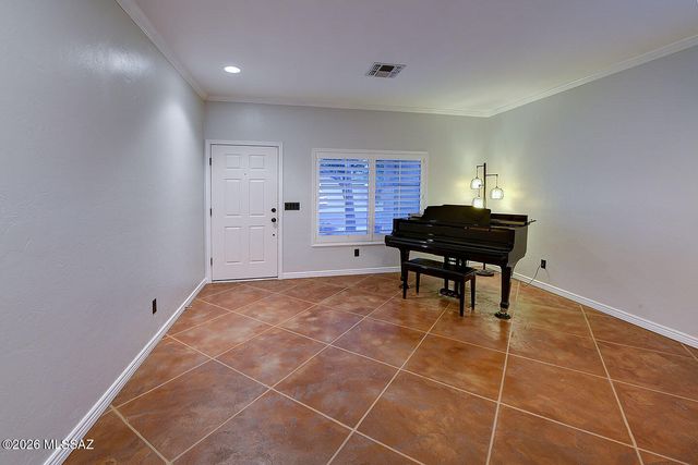 8271 N Rocky Brook Drive, Tucson, AZ 85743