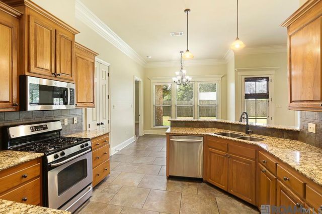 4928 Lura Ln, Baton Rouge, LA 70809