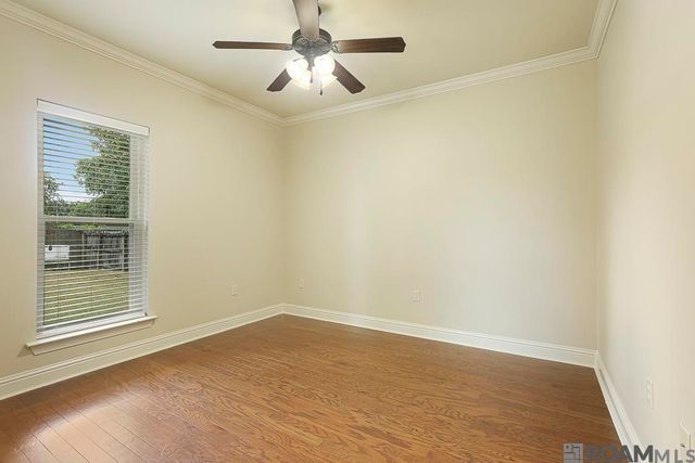 4928 Lura Ln, Baton Rouge, LA 70809