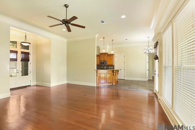4928 Lura Ln, Baton Rouge, LA 70809