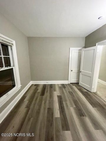 2817 Collingwood Boulevard, Toledo, OH 43610