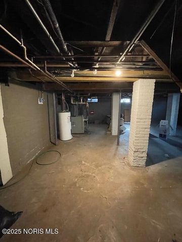 2817 Collingwood Boulevard, Toledo, OH 43610