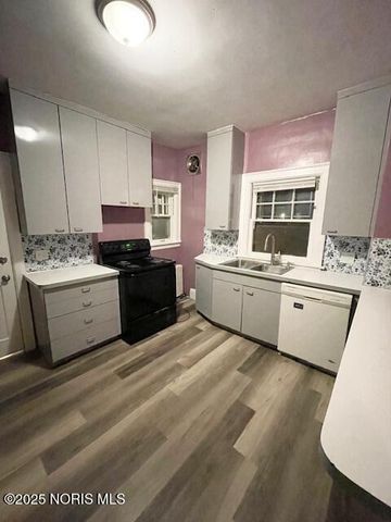 2817 Collingwood Boulevard, Toledo, OH 43610