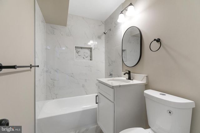 8 CONTROL CT, Middle River, MD 21220