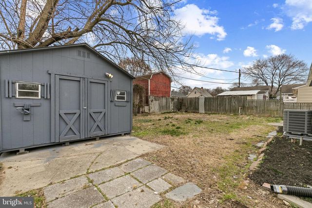 8 CONTROL CT, Middle River, MD 21220