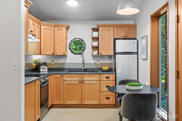20019 NE 148th Street, Woodinville, WA 98077