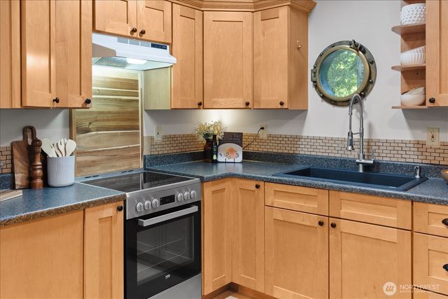 20019 NE 148th Street, Woodinville, WA 98077