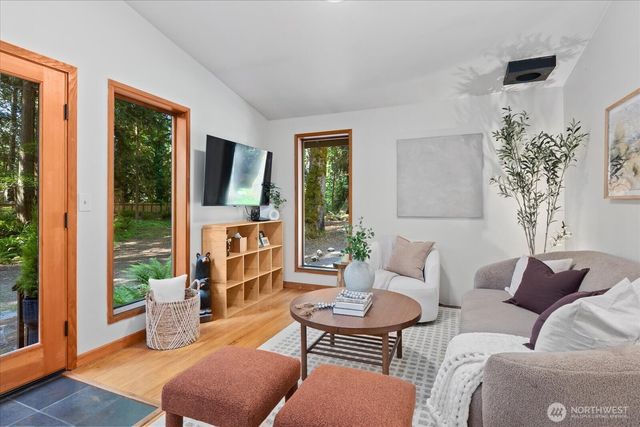 20019 NE 148th Street, Woodinville, WA 98077