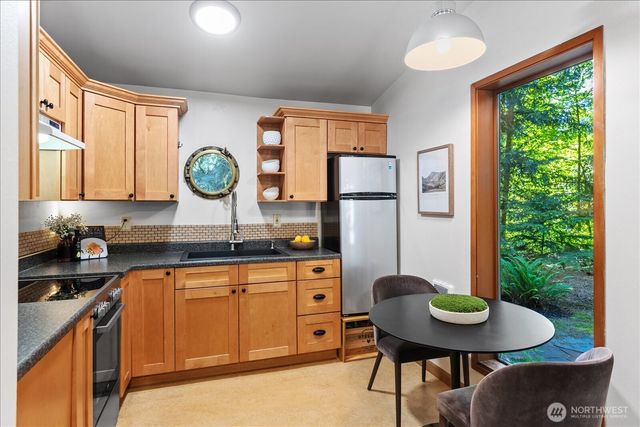 20019 NE 148th Street, Woodinville, WA 98077