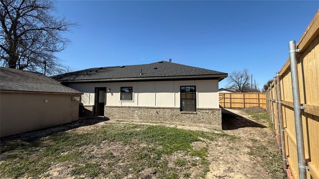 2502 Rosewood Drive, Mesquite, TX 75150
