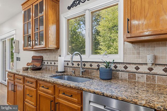 16 KINGS CT, Monroe Township, NJ 08831