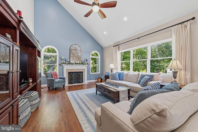 16 KINGS CT, Monroe Township, NJ 08831