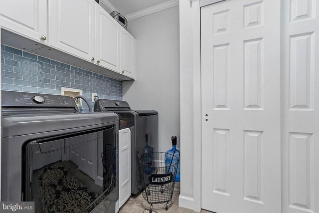 16 KINGS CT, Monroe Township, NJ 08831