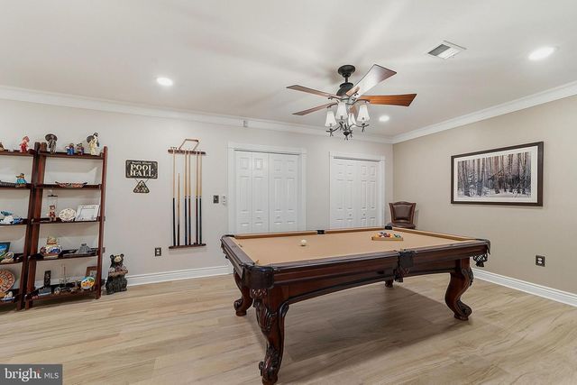 16 KINGS CT, Monroe Township, NJ 08831