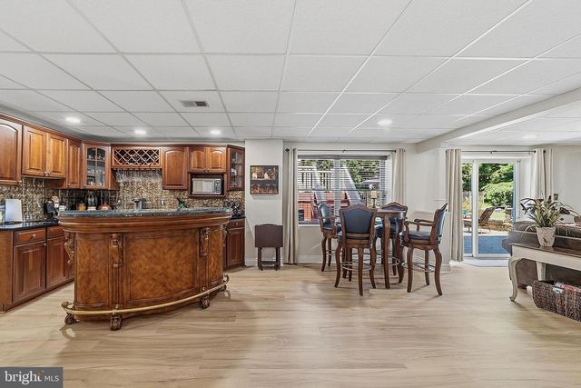 16 KINGS CT, Monroe Township, NJ 08831