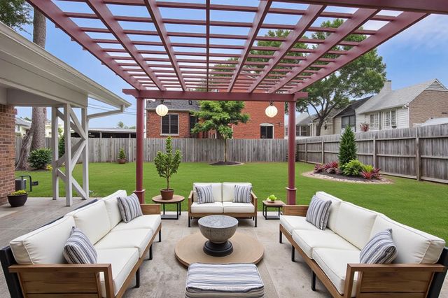 10010 Westview Drive, Houston, TX 77055
