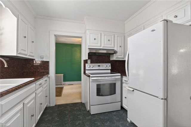 4210 Mayflower RD, Norfolk, VA 23508