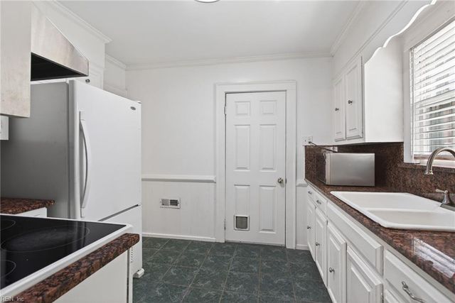4210 Mayflower RD, Norfolk, VA 23508
