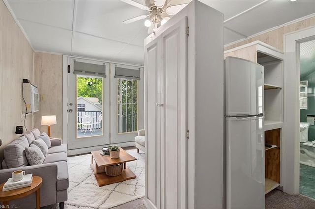 4210 Mayflower RD, Norfolk, VA 23508