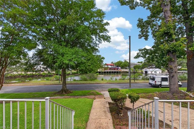 4210 Mayflower RD, Norfolk, VA 23508