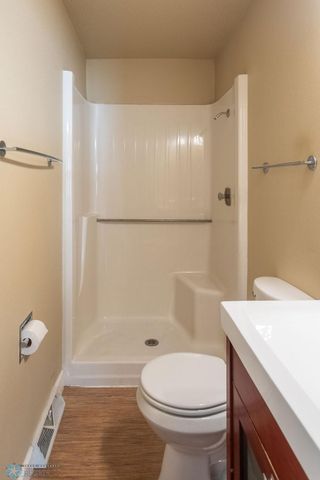 2321 17th Avenue S, Fargo, ND 58103