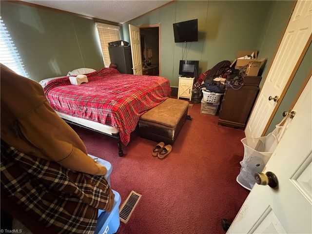 125 Maple Hollow Road, Mount Airy, NC 27030