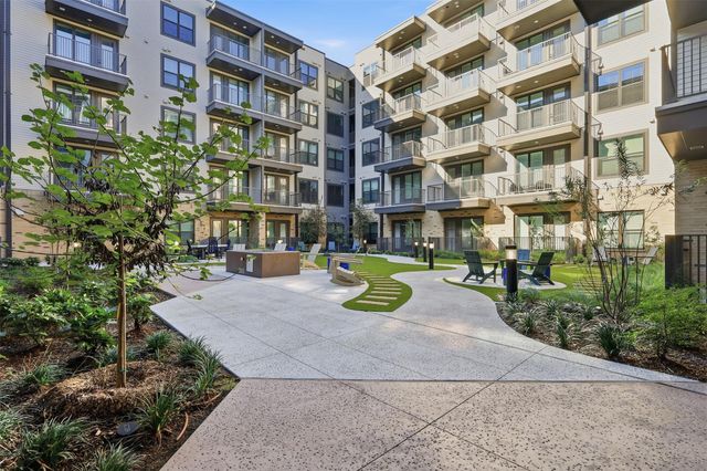 1950 Winrock Boulevard B2, Houston, TX 77057