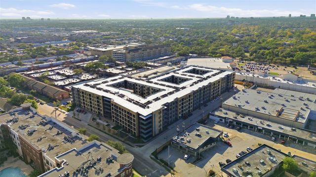 1950 Winrock Boulevard B2, Houston, TX 77057