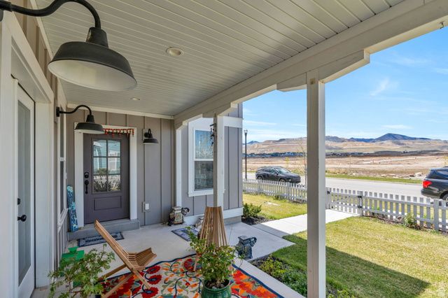 11073 S PROSPERITY RD, South Jordan, UT 84009