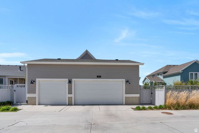 11073 S PROSPERITY RD, South Jordan, UT 84009