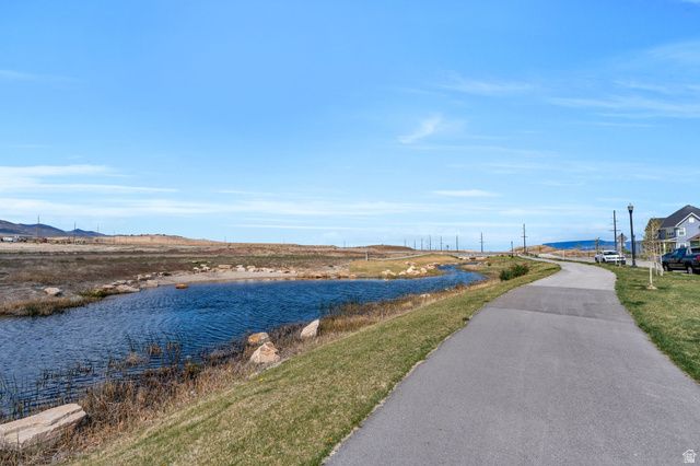 11073 S PROSPERITY RD, South Jordan, UT 84009