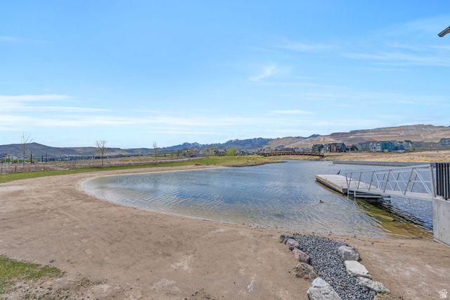 11073 S PROSPERITY RD, South Jordan, UT 84009