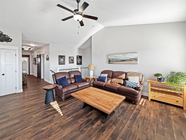 306 35th Street SE, Altoona, IA 50009