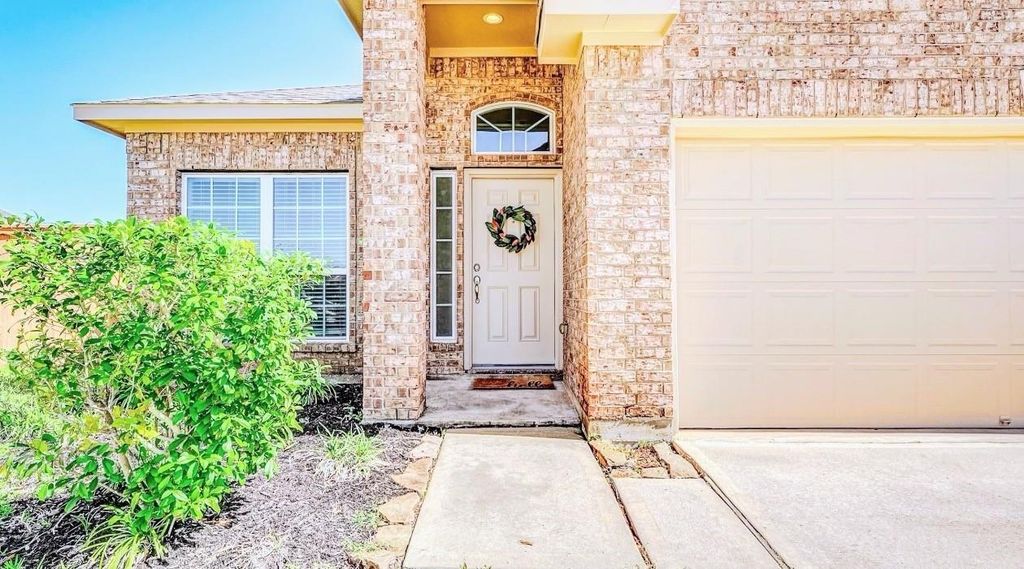 32706 Oak Heights Lane, Brookshire, TX 77423