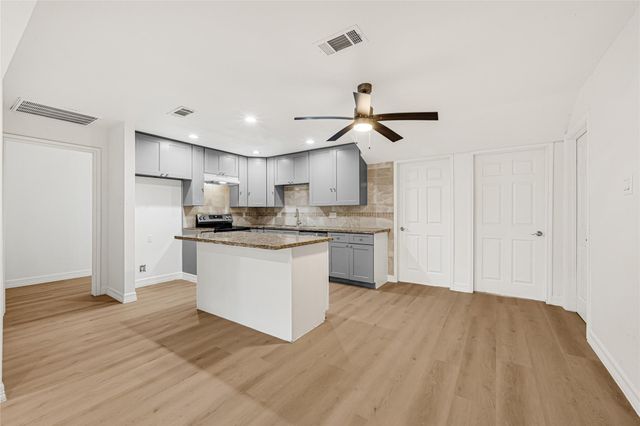 2631 Mansfield Street, Houston, TX 77091