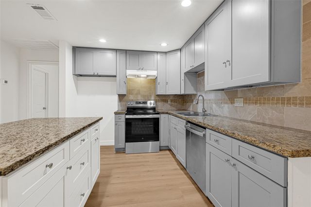 2631 Mansfield Street, Houston, TX 77091