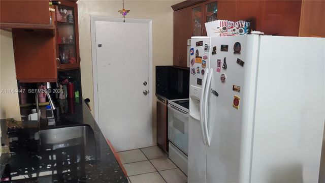 900 SW 84th Ave 301E, Miami, FL 33144