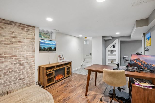 23 Pineridge Street, Goffstown, NH 03045