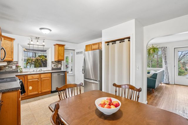 23 Pineridge Street, Goffstown, NH 03045
