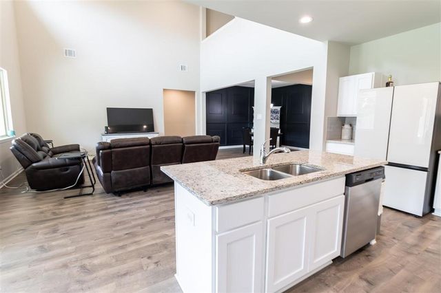 8114 Kelsey Lane, Iowa, LA 70647