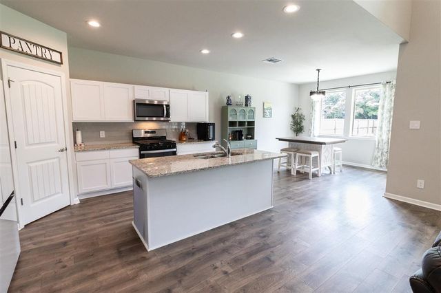 8114 Kelsey Lane, Iowa, LA 70647