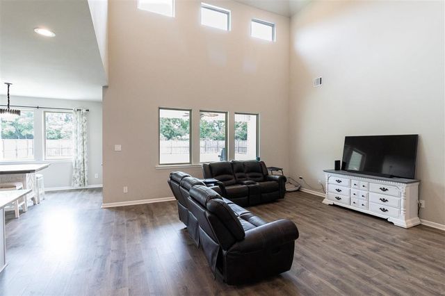 8114 Kelsey Lane, Iowa, LA 70647