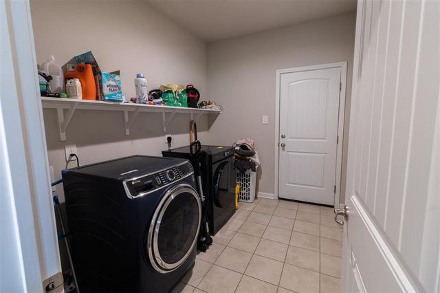 8114 Kelsey Lane, Iowa, LA 70647