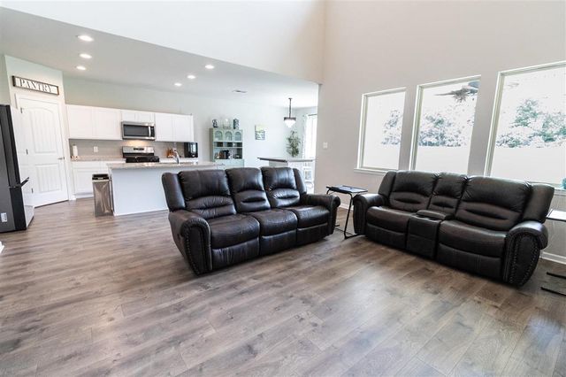 8114 Kelsey Lane, Iowa, LA 70647